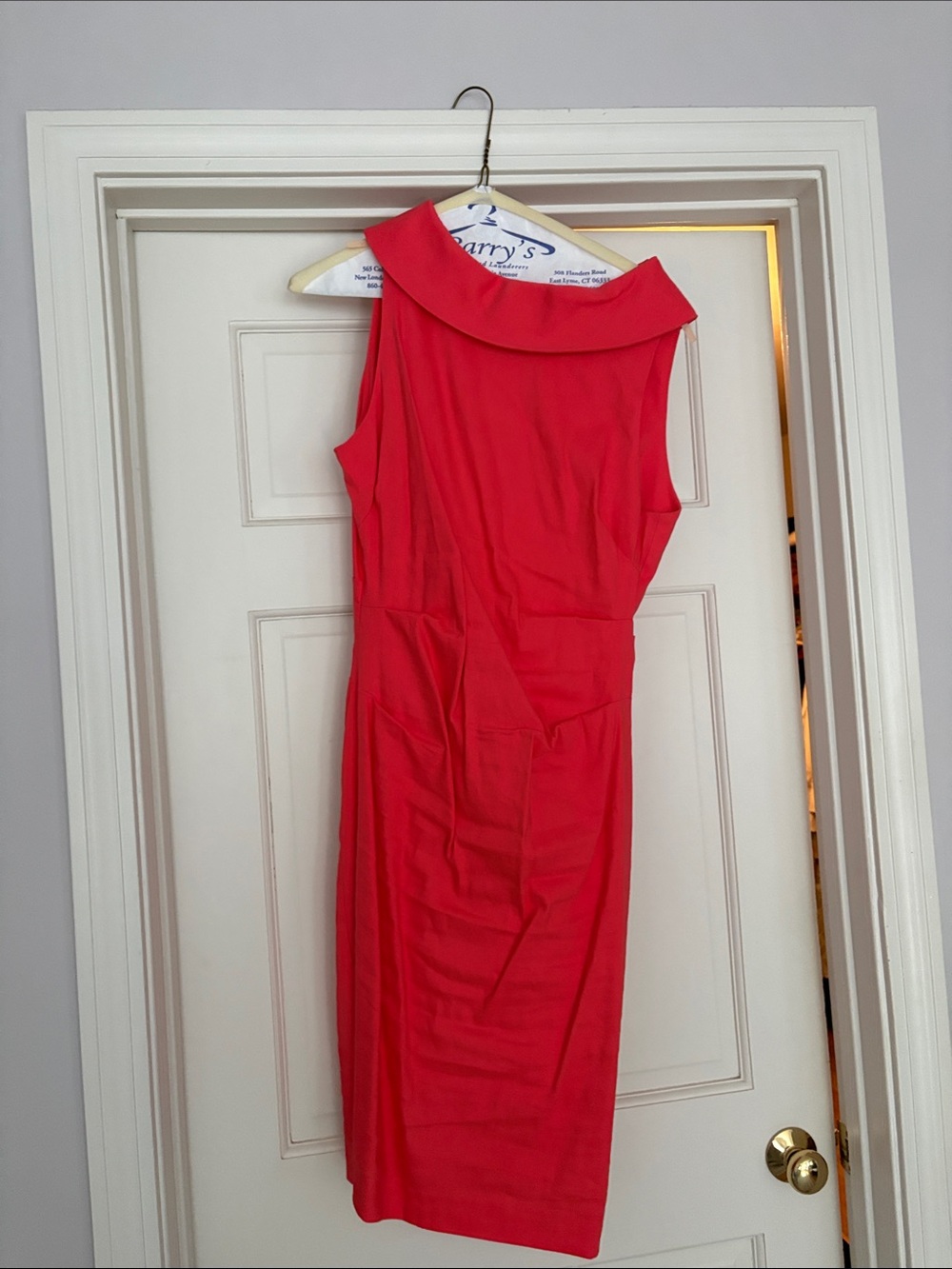 Women's Coral Sleeveless Sheath Dress with Foldover Collar size m